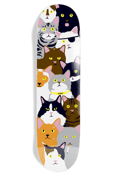ENJ510006_Cat_Collage_R7_Deck_